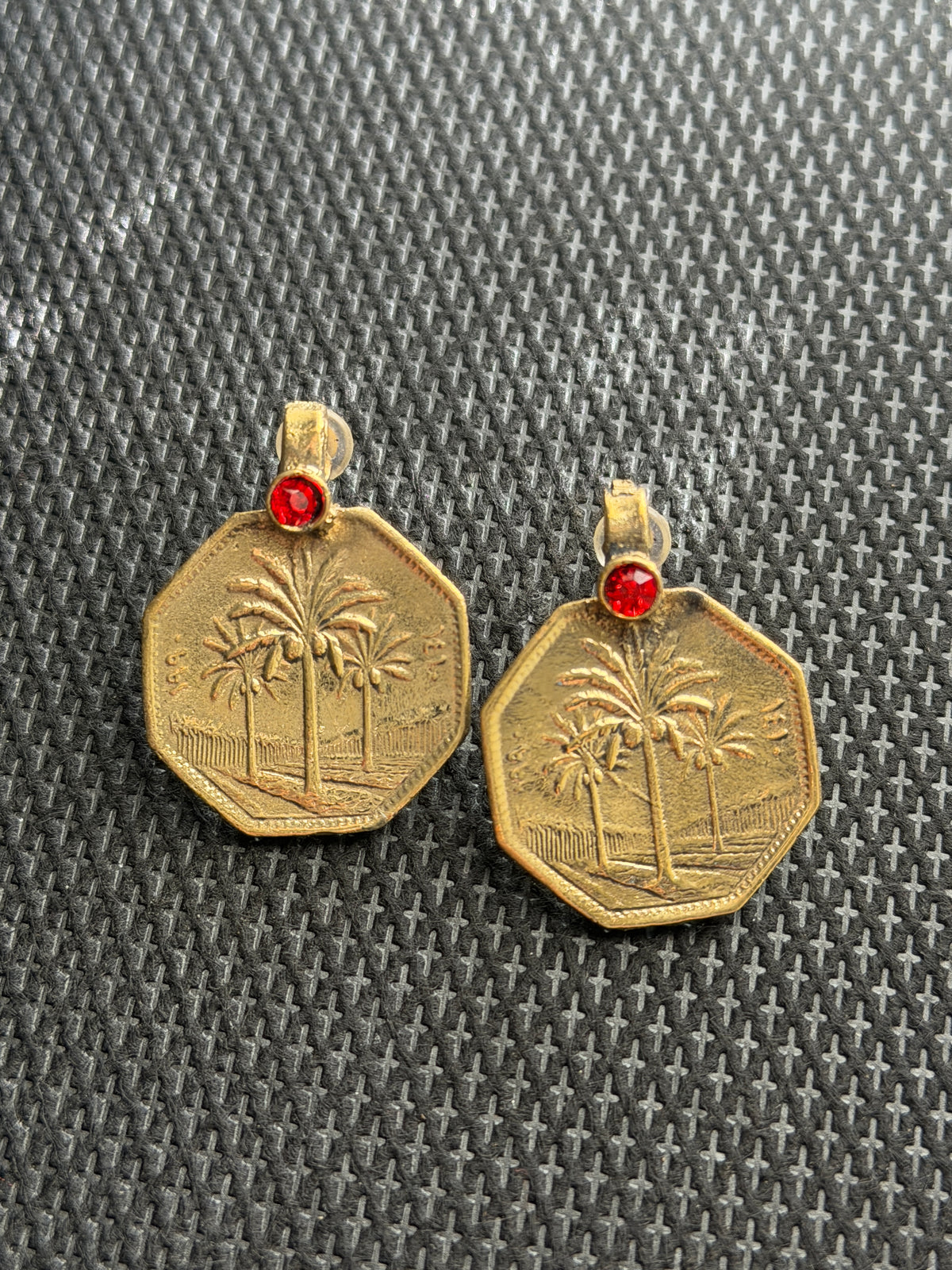 Arabica Studs