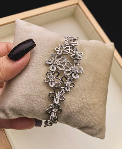 Zircon Stones Floral Bracelet