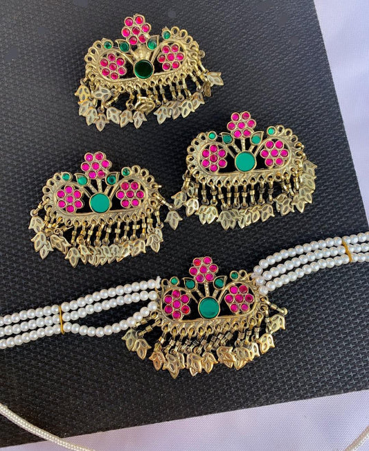 Vibrant Teen Phool Guluband Set