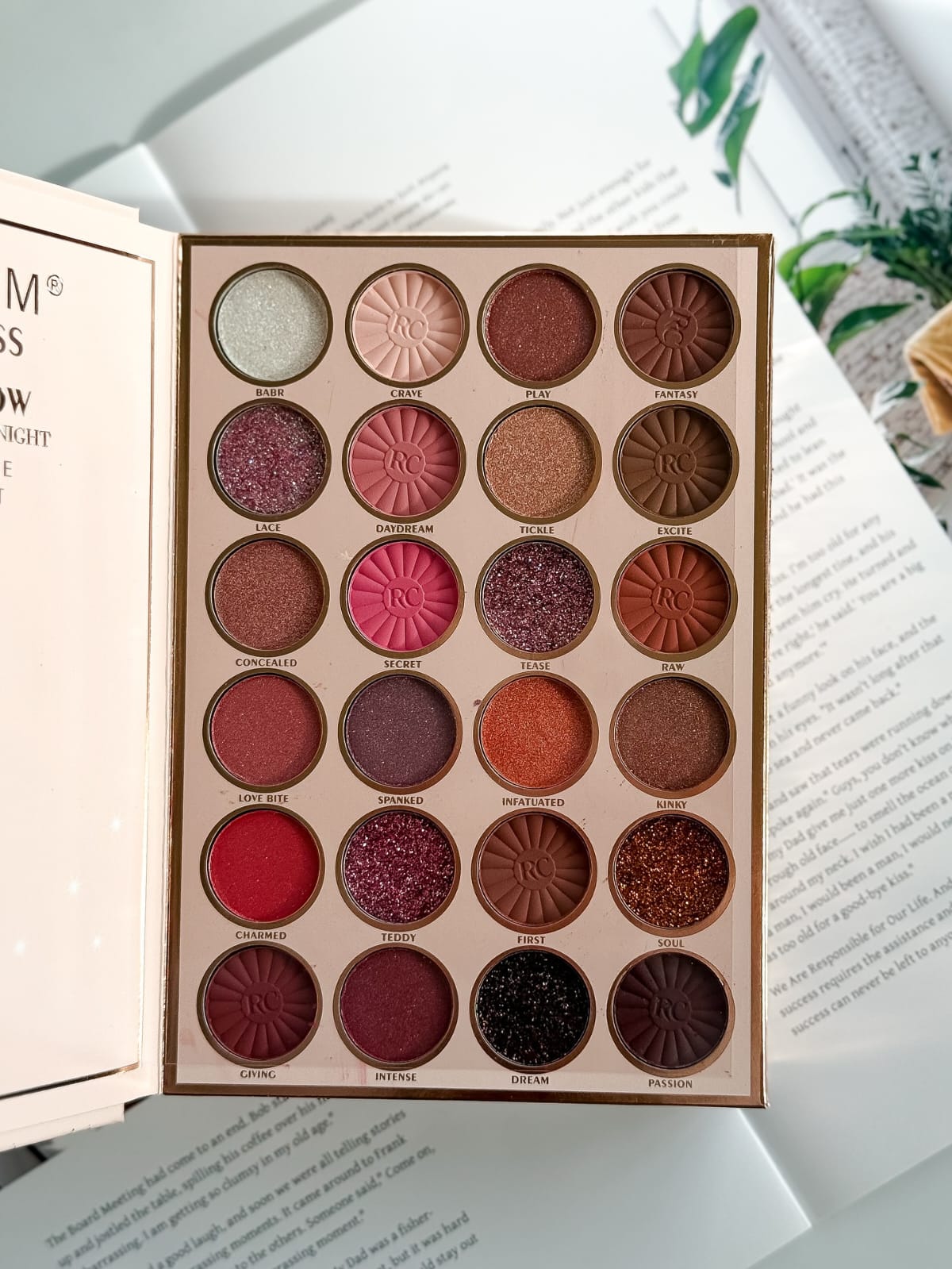 Makeup Pallete Book