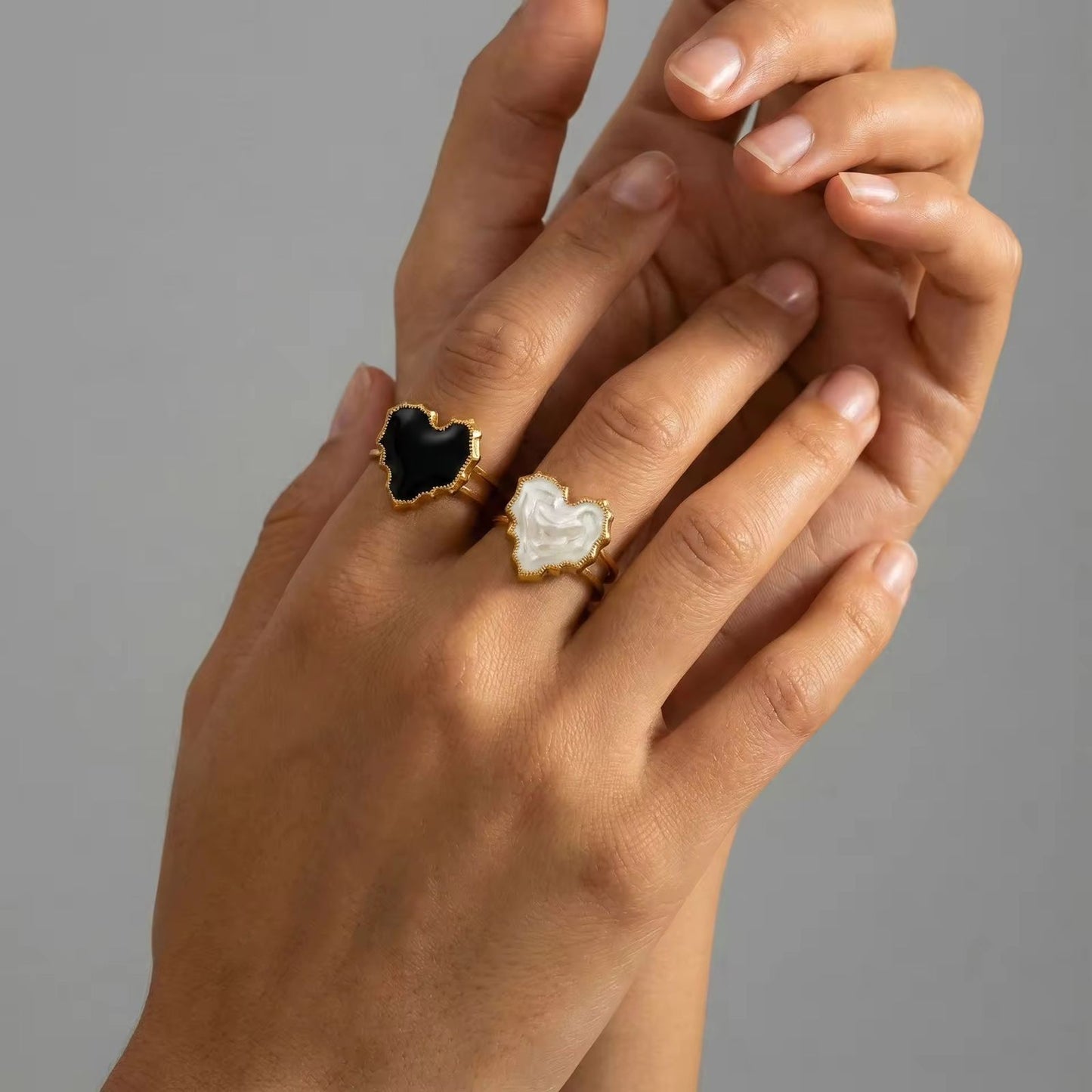 Minimal Heart Ring