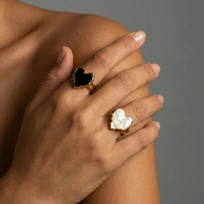 Minimal Heart Ring