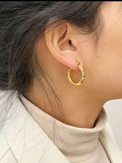 Trendy Minimal Hoops