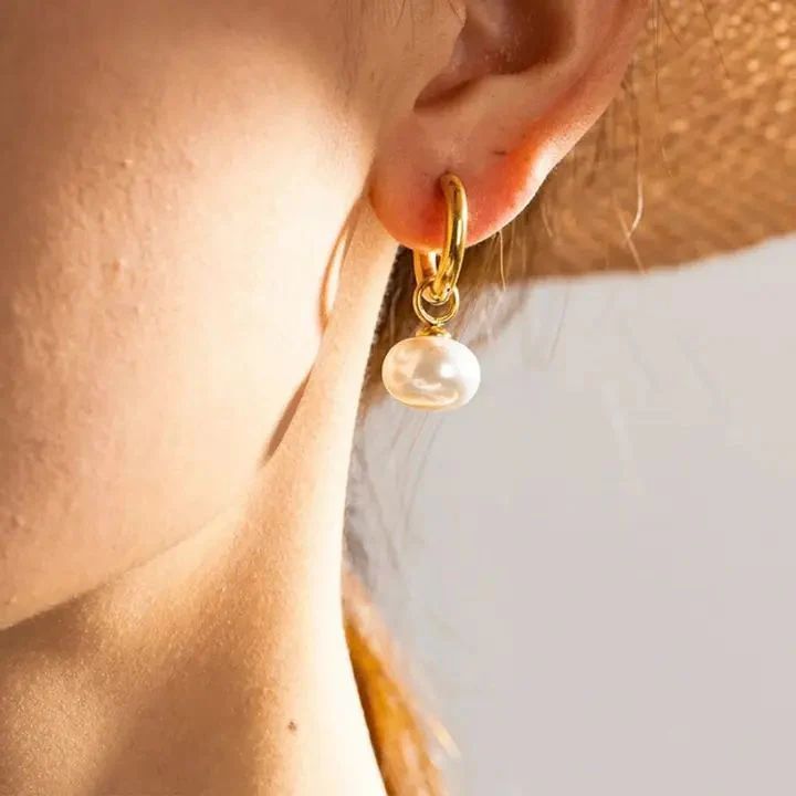 Pearly Studs