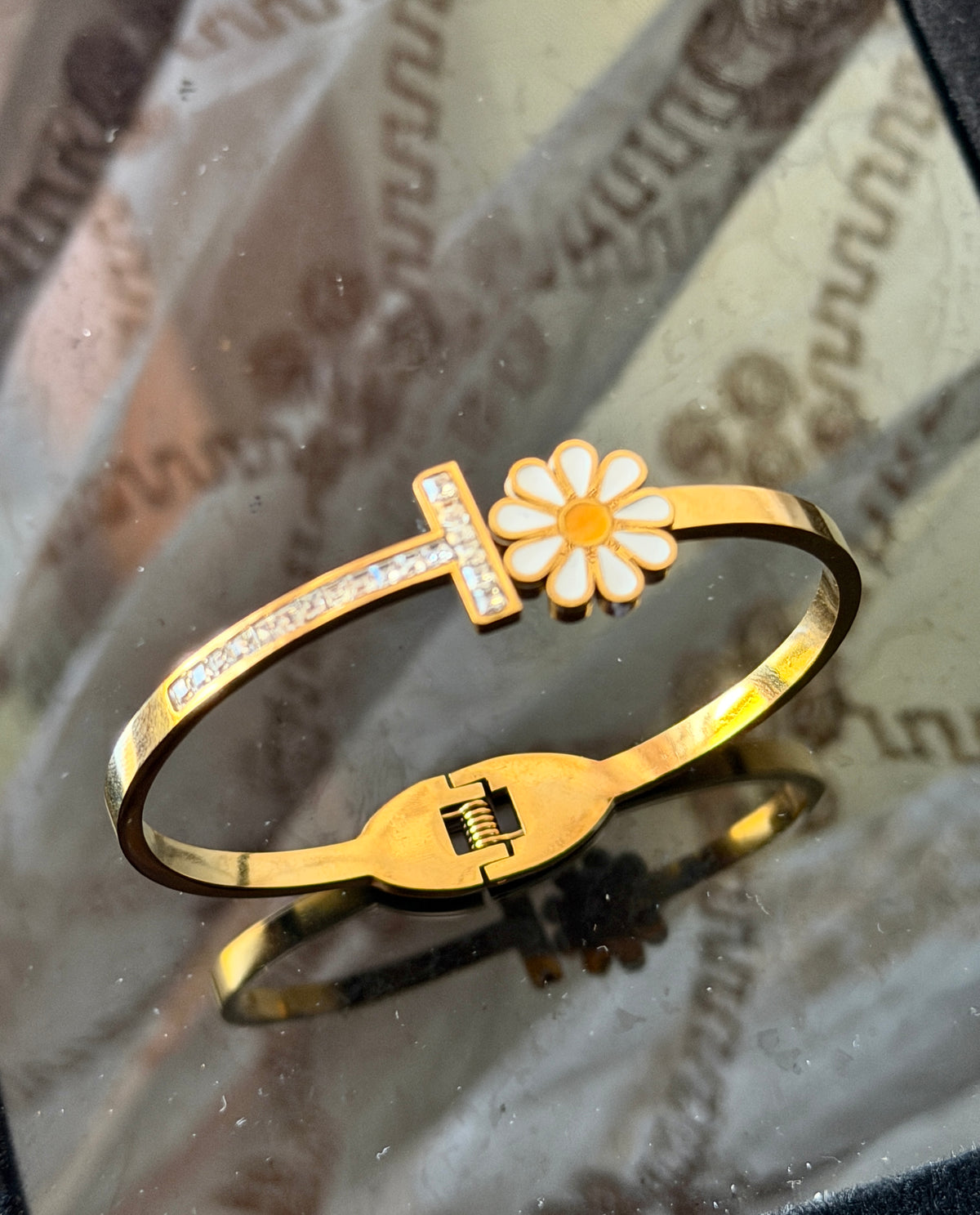 Daisy Bangle Bracelet