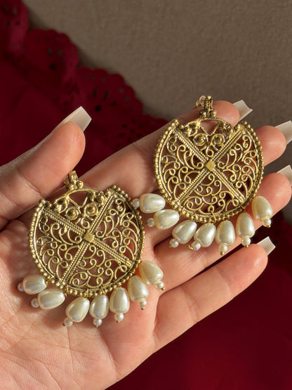 Gullem Giti Earrings
