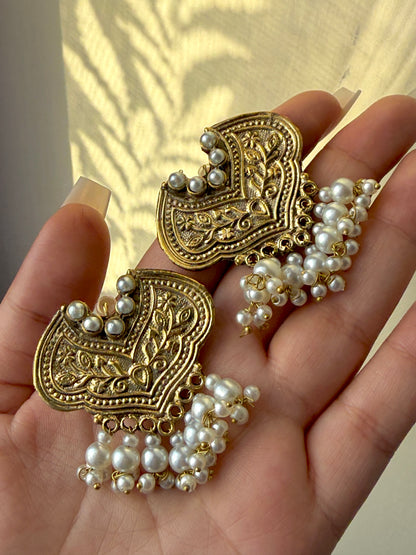 Nura Kuchi Studs - Mishii B Jewelry