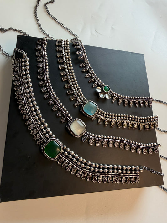 Emerald Stone Choker