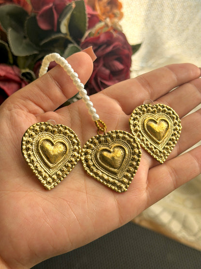 Dilarah Earrings and Teeka