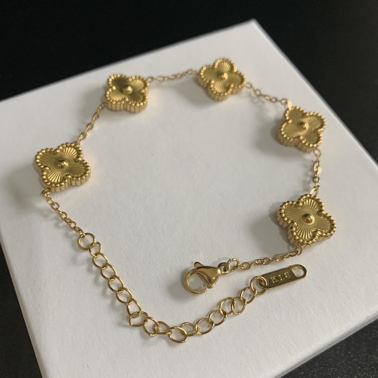 Clover Best Seller Bracelet