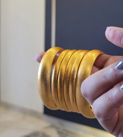 Plain Golden Bangle Set