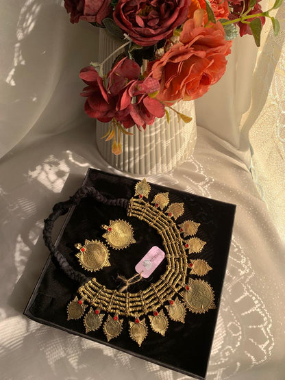 Statement Afghan Choker Set