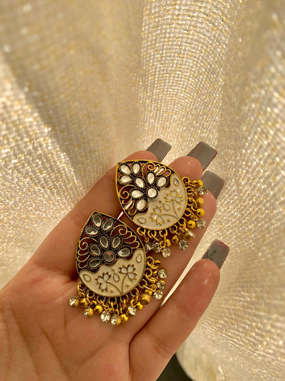 Oxidized Metalic Studs