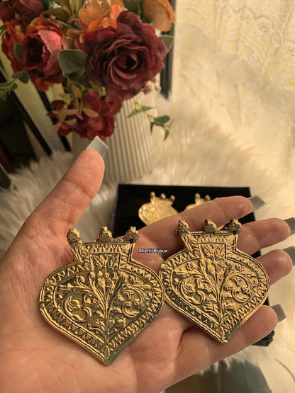 Pine Leafs Large Studs