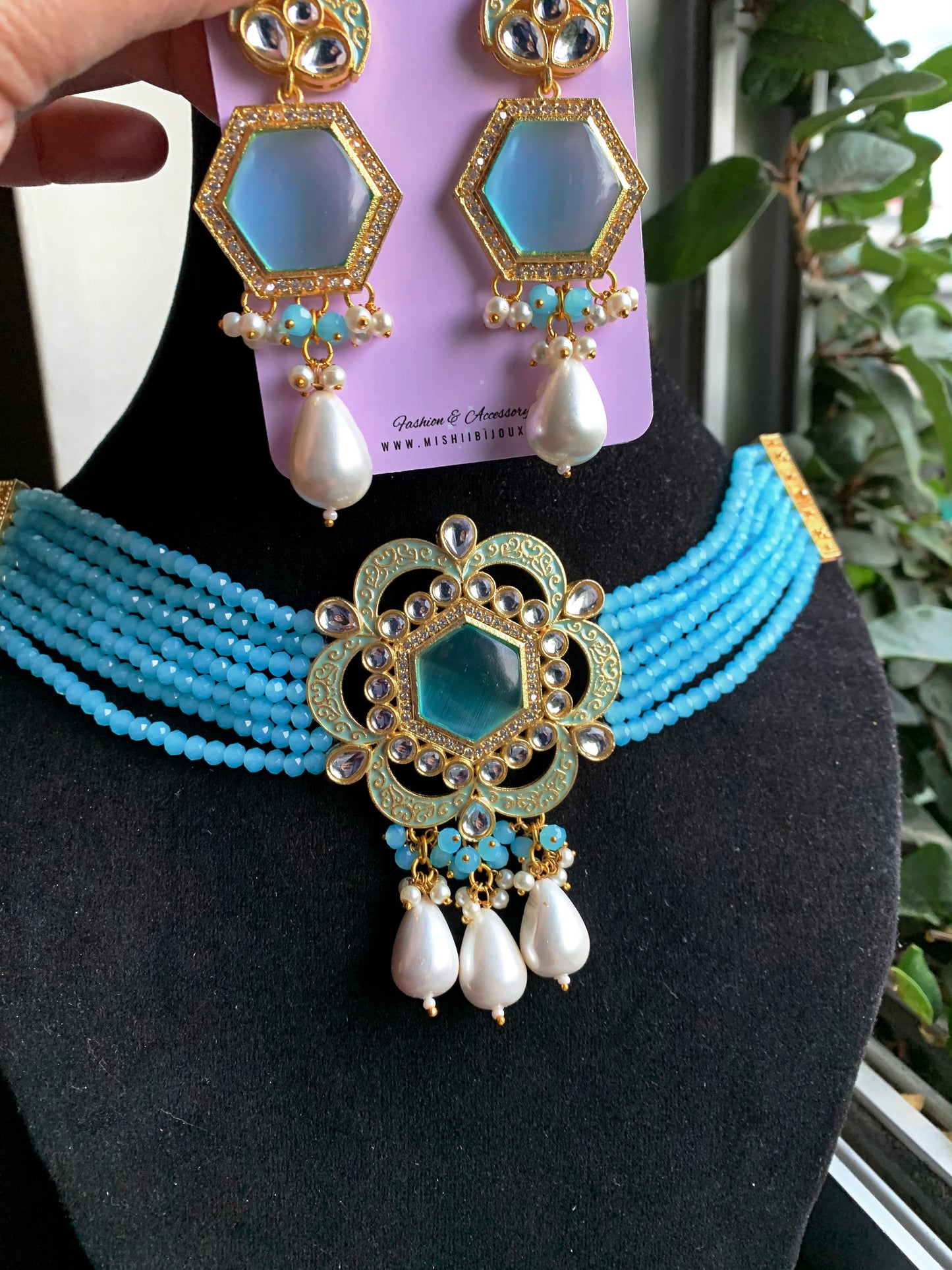 Elegent Turquoise Choker Set